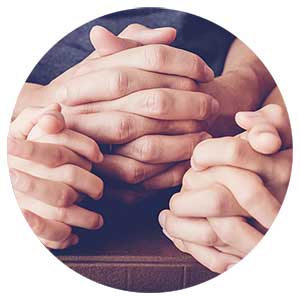 Participa en una comunidad virtual, unidos en oración por nuestra Iglesia y nuestra nación.