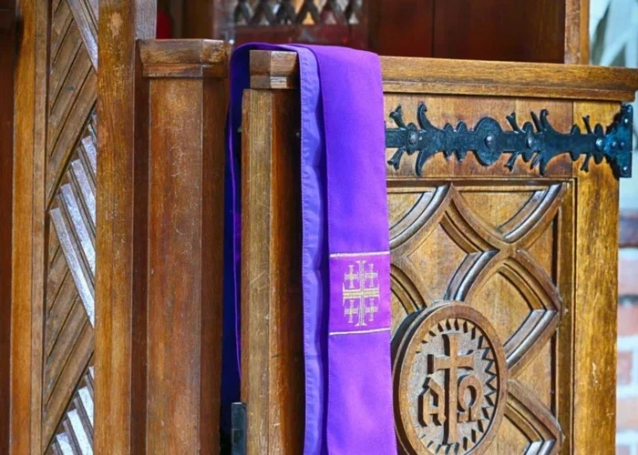 Diócesis de EE.UU.: Sacerdote no violó políticas de conducta durante confesiones con adolescentes