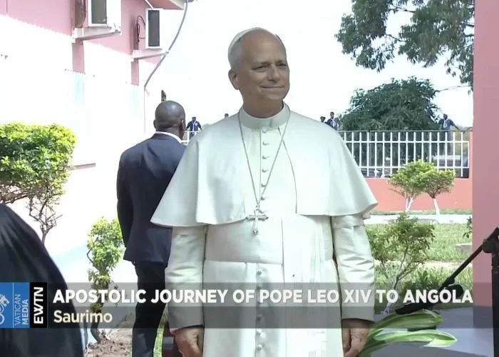 Saludo del Papa León XIV en su visita a la residencia de ancianos de Saurimo, Angola