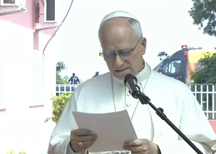 El Papa lleva su cariño a los ancianos de Angola: su acogida “es un gran consuelo para mi misión”