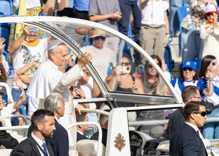 Los deberes del Papa para los católicos: Rezar por los que “han perdido la vida en el mar”