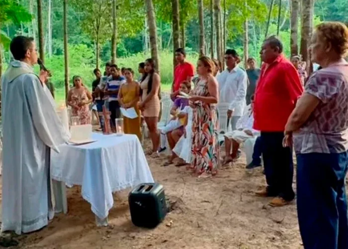 Jóvenes van en misión a la Amazonía para ayudar a sacerdote que atiende a más de 50 comunidades 