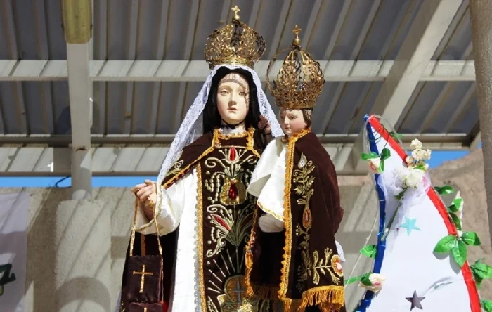 A 100 años de su coronación pontificia, Chile se une para renovar la devoción a la Virgen del Carmen A 100 años de su coronación pontificia, Chile se une para renovar la devoción a la Virgen del Carmen