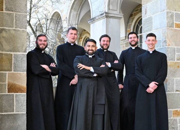 “Siempre es el Espíritu Santo”: Estas 3 diócesis tienen numerosas ordenaciones sacerdotales “Siempre es el Espíritu Santo”: Estas 3 diócesis tienen numerosas ordenaciones sacerdotales