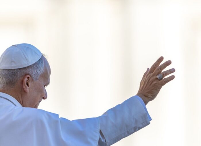 El Papa León XIV pide a los obispos “valentía” para responder a familias en dificultad