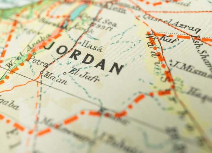Al menos 6 muertos y decenas de heridos en Jordania tras tiroteo en una iglesia durante un funeral